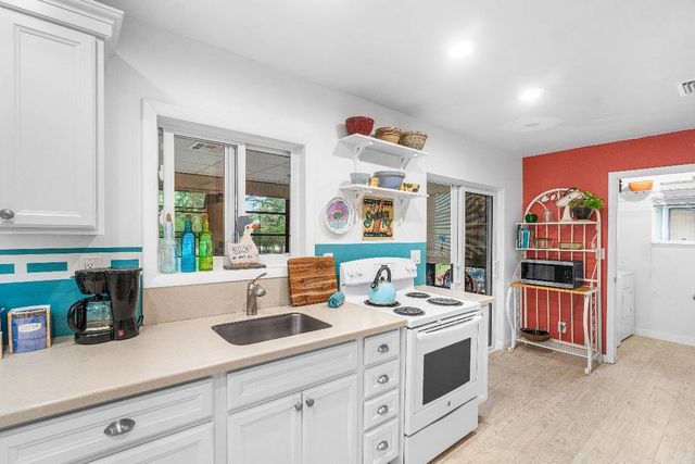 6371 Hitchin Post Way, Delray Beach, FL 33484