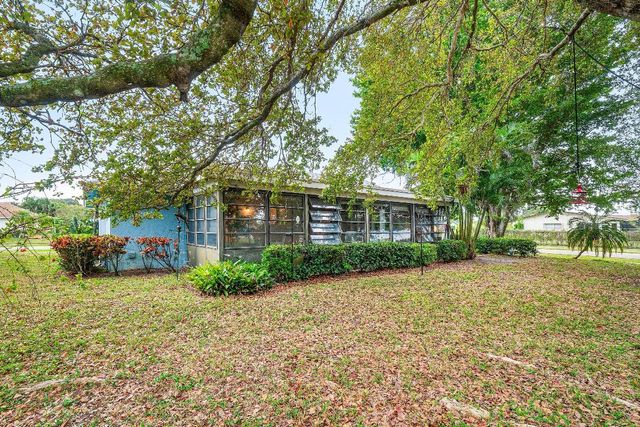 6371 Hitchin Post Way, Delray Beach, FL 33484