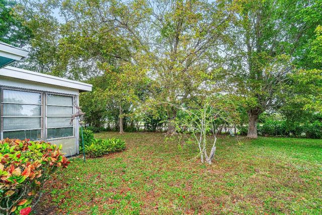 6371 Hitchin Post Way, Delray Beach, FL 33484