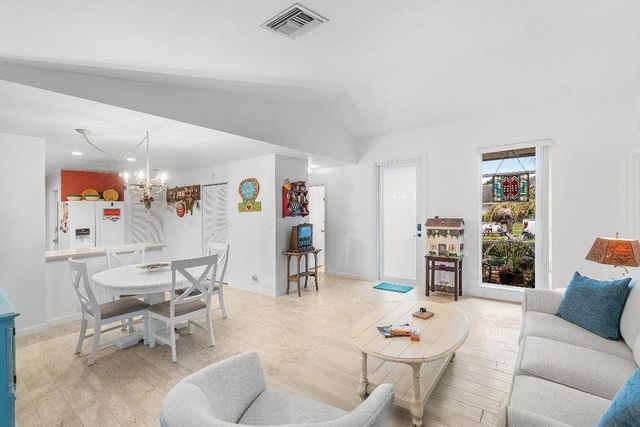 6371 Hitchin Post Way, Delray Beach, FL 33484