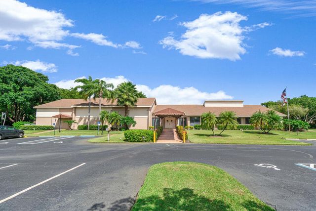 6371 Hitchin Post Way, Delray Beach, FL 33484