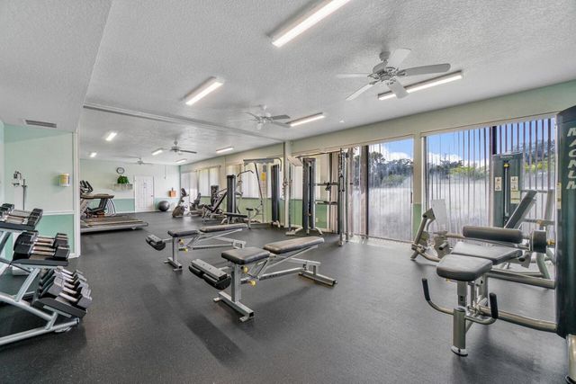 6371 Hitchin Post Way, Delray Beach, FL 33484