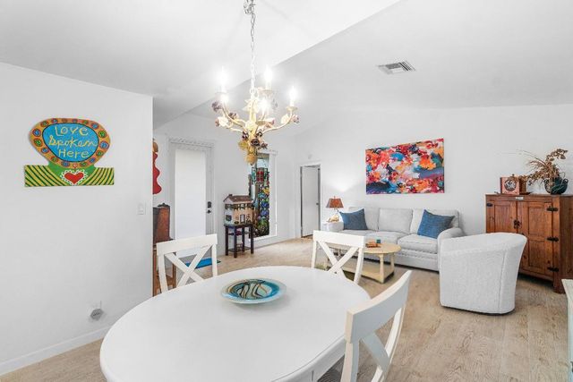 6371 Hitchin Post Way, Delray Beach, FL 33484