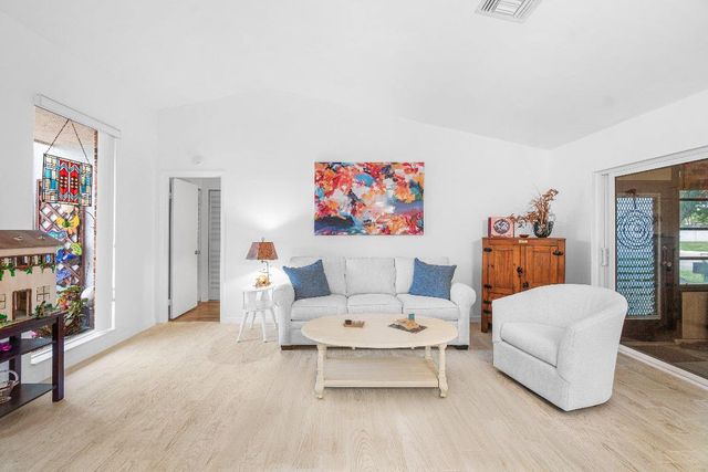 6371 Hitchin Post Way, Delray Beach, FL 33484