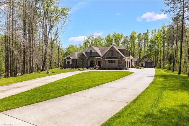 7297 Lees Ridge Road, Oak Ridge, NC 27310