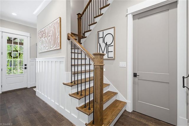 7297 Lees Ridge Road, Oak Ridge, NC 27310