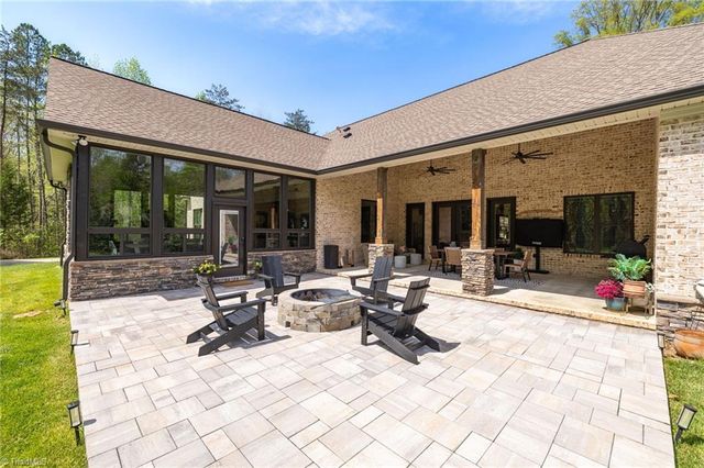 7297 Lees Ridge Road, Oak Ridge, NC 27310