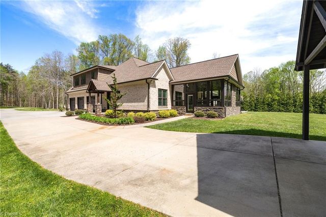7297 Lees Ridge Road, Oak Ridge, NC 27310