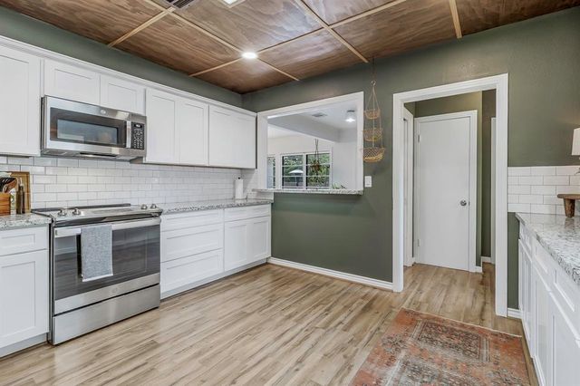 716 E Main Street, Madisonville, TX 77864