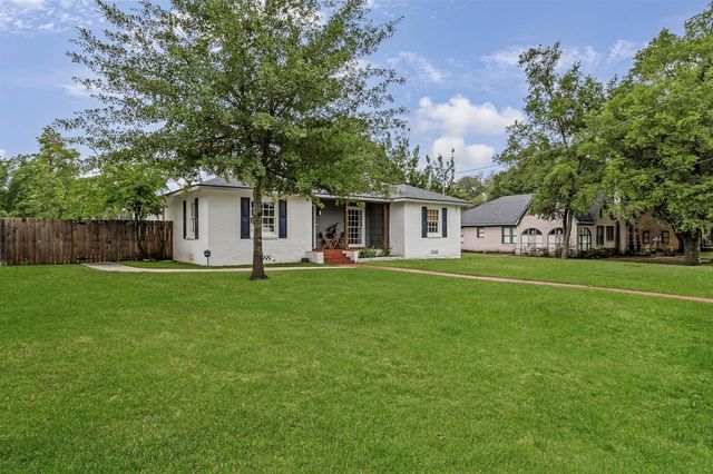 716 E Main Street, Madisonville, TX 77864