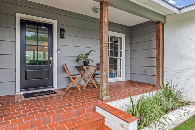 716 E Main Street, Madisonville, TX 77864