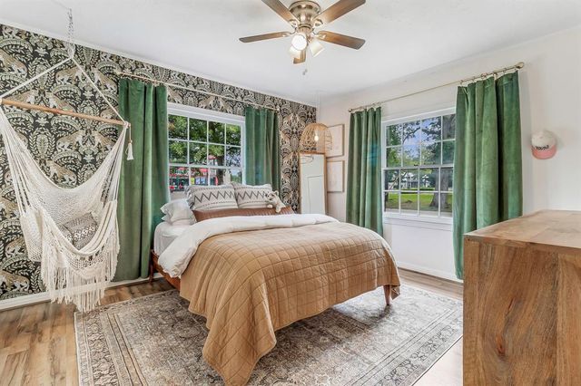 716 E Main Street, Madisonville, TX 77864