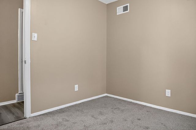 547 W RAINES RD, Memphis, TN 38109