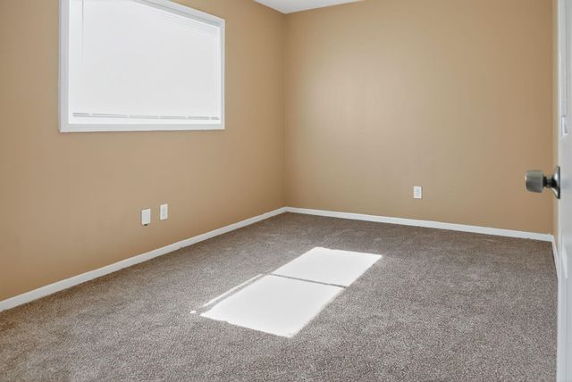 547 W RAINES RD, Memphis, TN 38109