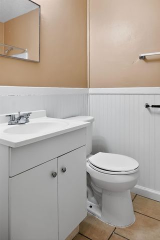 547 W RAINES RD, Memphis, TN 38109