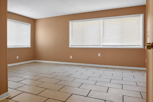 547 W RAINES RD, Memphis, TN 38109