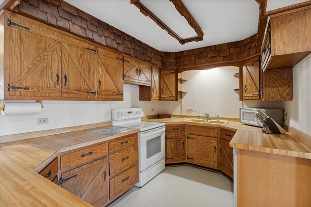 22962 S Harlem Avenue, Frankfort, IL 60423