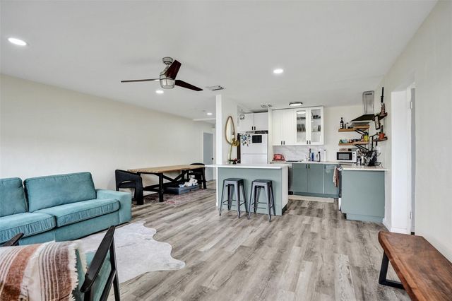 2500 NE 16th Avenue, Fort Lauderdale, FL 33305