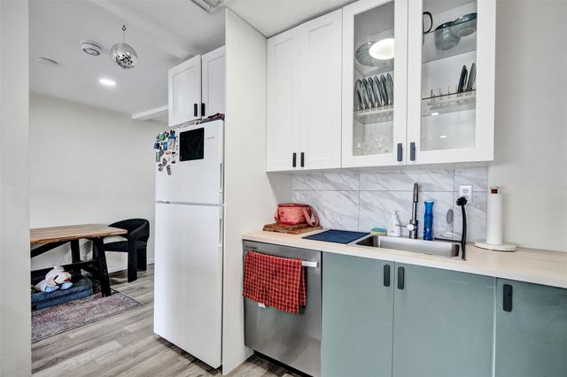 2500 NE 16th Avenue, Fort Lauderdale, FL 33305