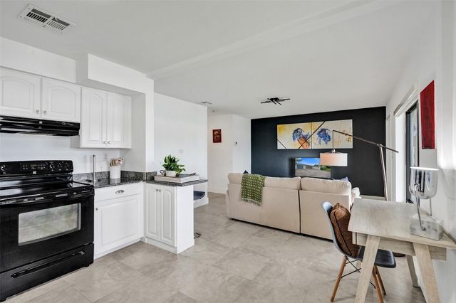 2500 NE 16th Avenue, Fort Lauderdale, FL 33305