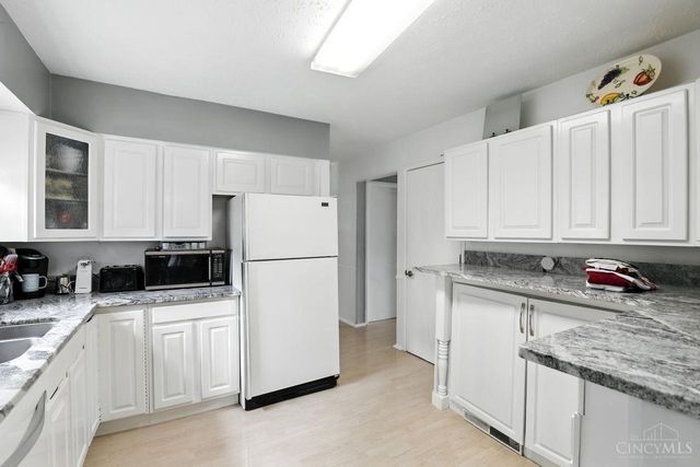 1128 Oldwick Drive, Reading, OH 45215