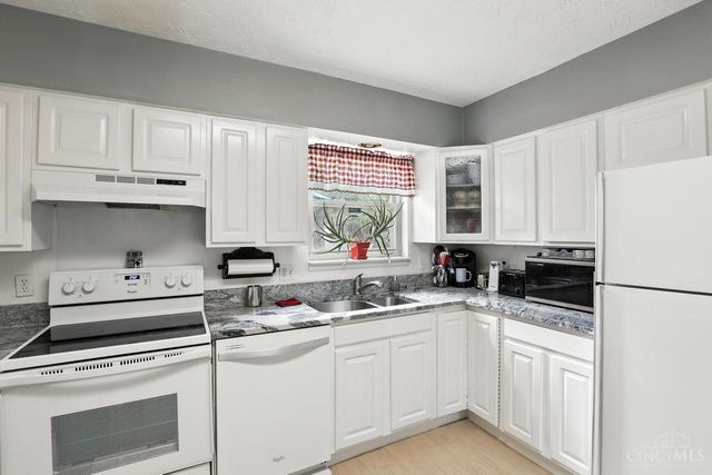 1128 Oldwick Drive, Reading, OH 45215