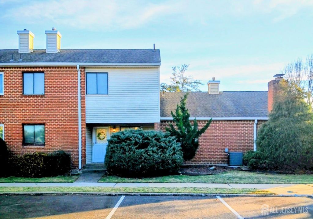 119 Nightingale Court, Old Bridge, NJ 08857