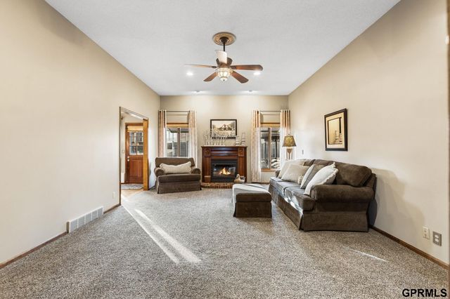 11024 N 61St Street, Omaha, NE 68152