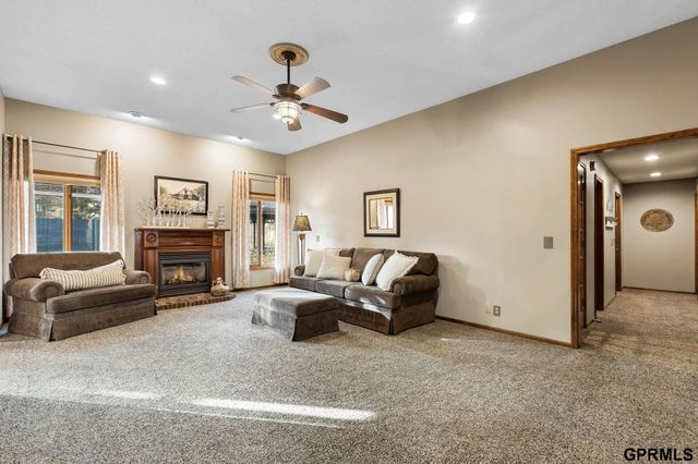 11024 N 61St Street, Omaha, NE 68152