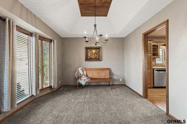 11024 N 61St Street, Omaha, NE 68152