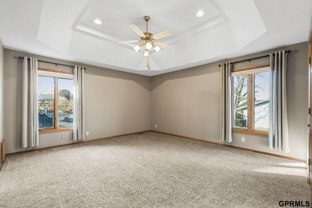 11024 N 61St Street, Omaha, NE 68152