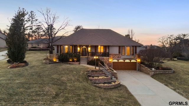 11024 N 61St Street, Omaha, NE 68152