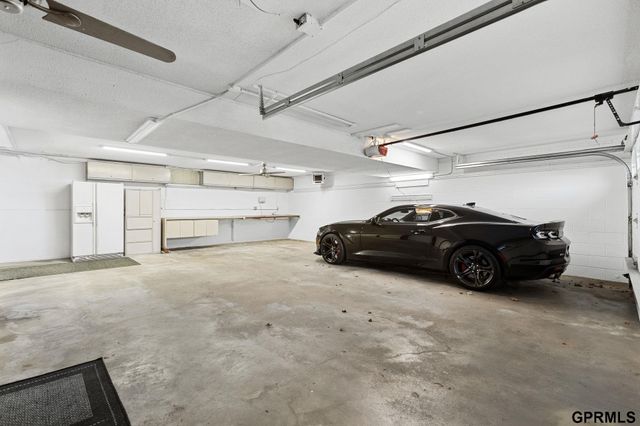 11024 N 61St Street, Omaha, NE 68152