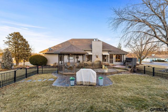 11024 N 61St Street, Omaha, NE 68152