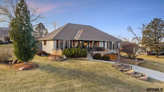 11024 N 61St Street, Omaha, NE 68152