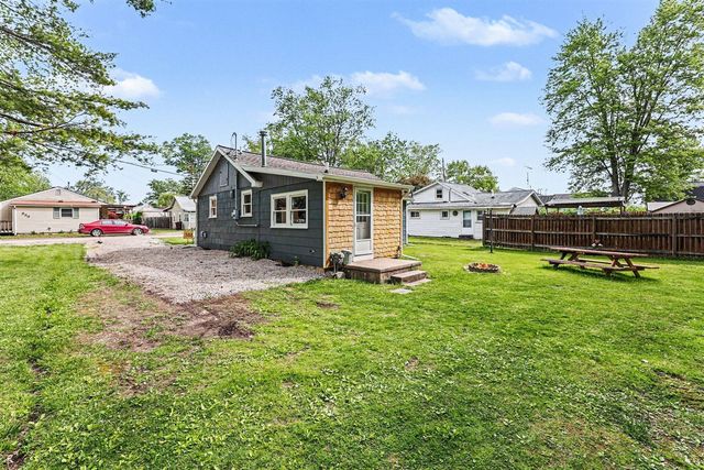 588 Pleasant Drive, Gregory, MI 48137