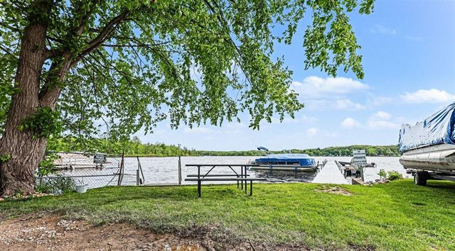 588 Pleasant Drive, Gregory, MI 48137