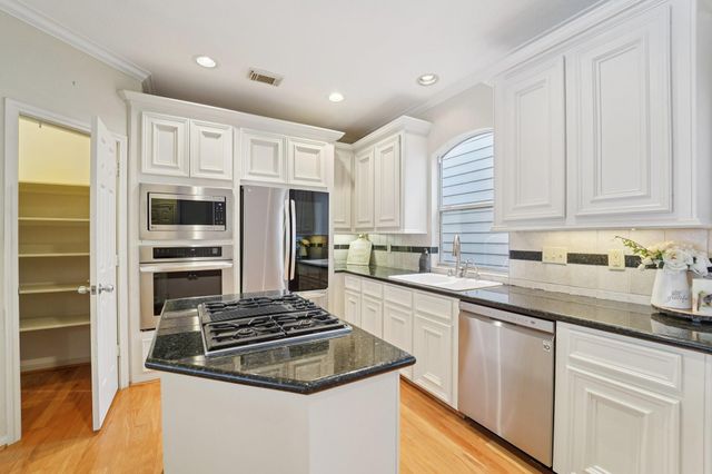 5718 Feagan Street, Houston, TX 77007