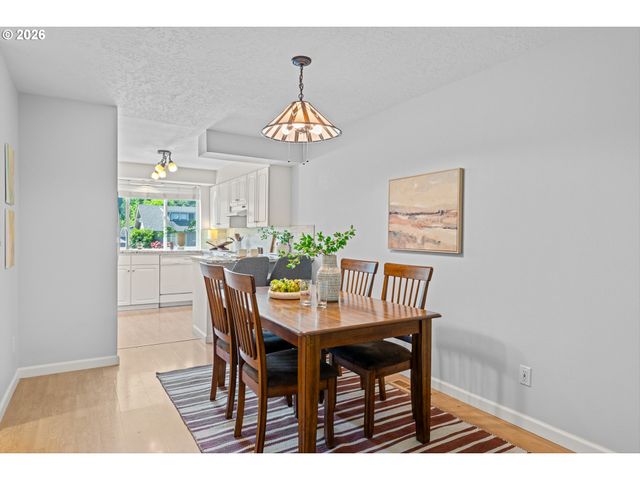 545 S FLORIDA St, Portland, OR 97219