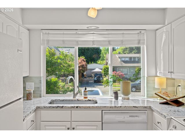 545 S FLORIDA St, Portland, OR 97219