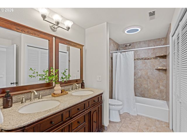 545 S FLORIDA St, Portland, OR 97219