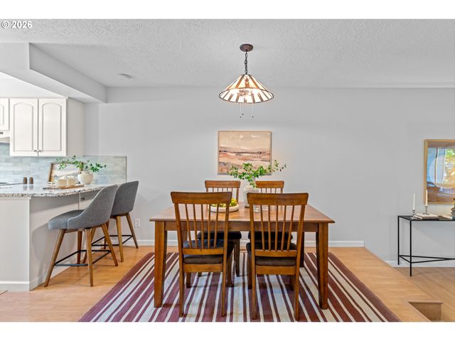 545 S FLORIDA St, Portland, OR 97219