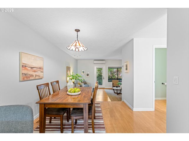 545 S FLORIDA St, Portland, OR 97219