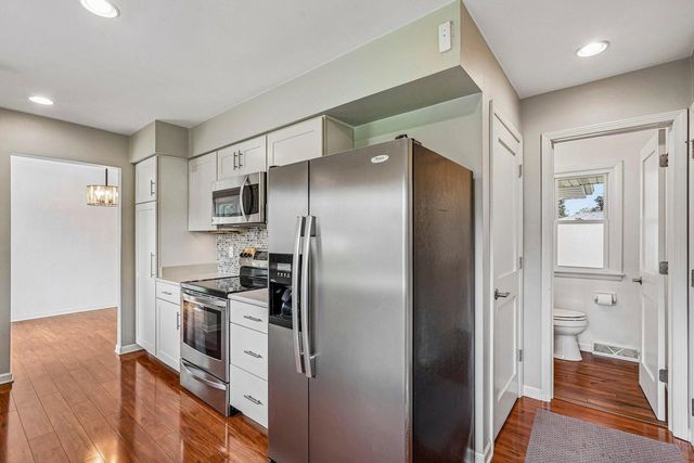 W170N9364 Woodlawn DRIVE, Menomonee Falls, WI 53051