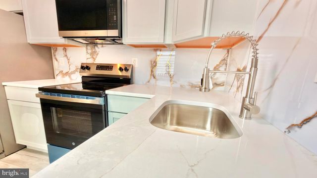 553 GORDON ST, Reading, PA 19601