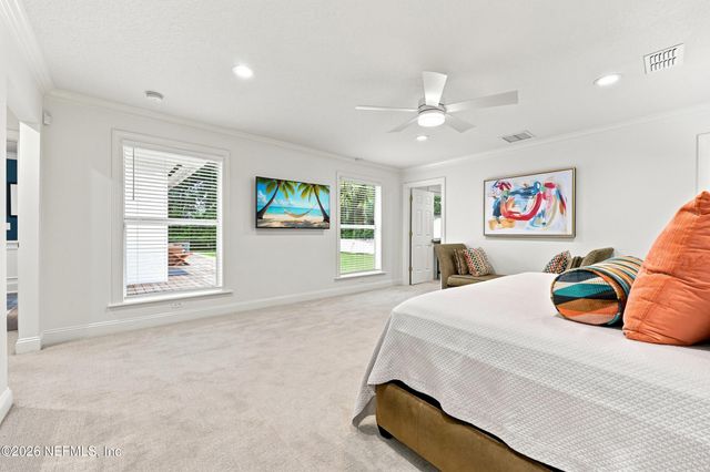 833 WATERMAN Road N, Jacksonville, FL 32207