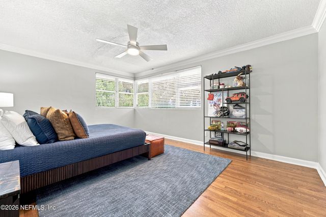 833 WATERMAN Road N, Jacksonville, FL 32207