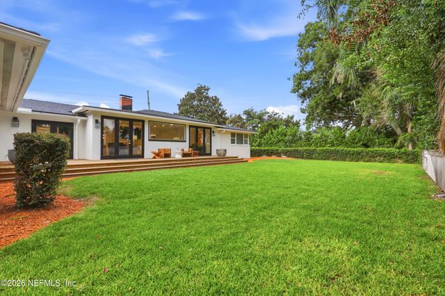 833 WATERMAN Road N, Jacksonville, FL 32207