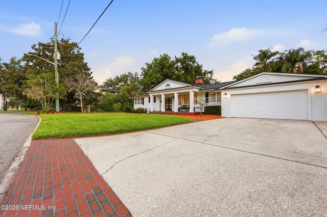 833 WATERMAN Road N, Jacksonville, FL 32207