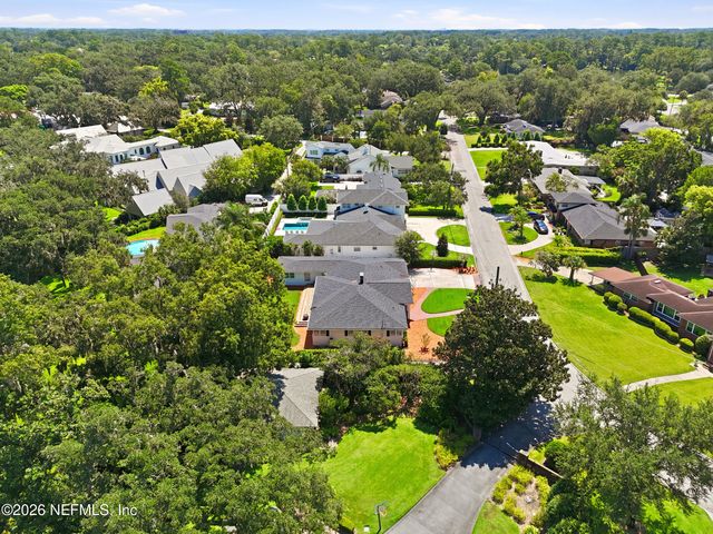 833 WATERMAN Road N, Jacksonville, FL 32207
